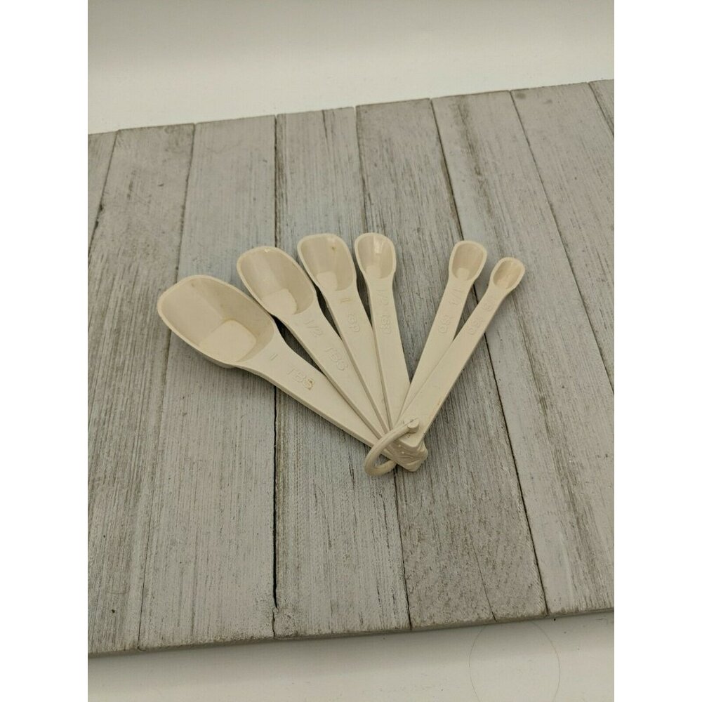 Tailor Made Almond 6 Piece Measuring Spoons 1/8 tsp-1 Tblsp